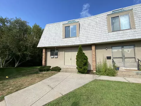 32 Cedarland Ct #32, Cromwell, CT 06416