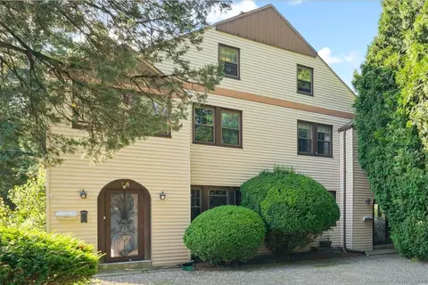 74 Alexander St, Greenwich, CT 06830