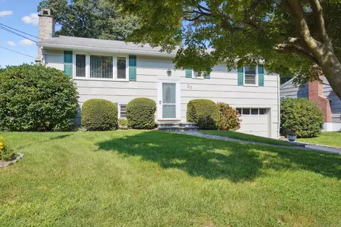 25 Donohue Dr, Norwalk, CT 06851