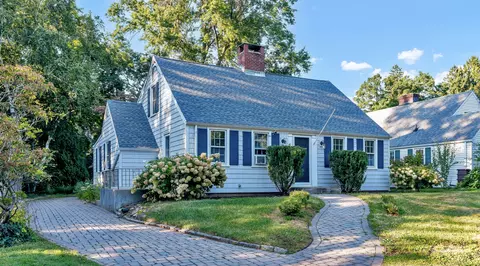 624 Fern St, West Hartford, CT 06107
