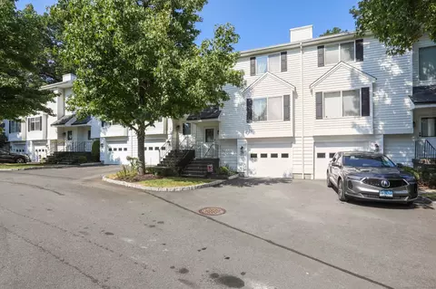 10 South St #29, Danbury, CT 06810