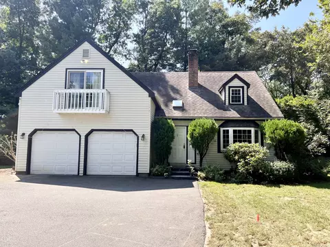 4 Heritage Ct, Westport, CT 06880