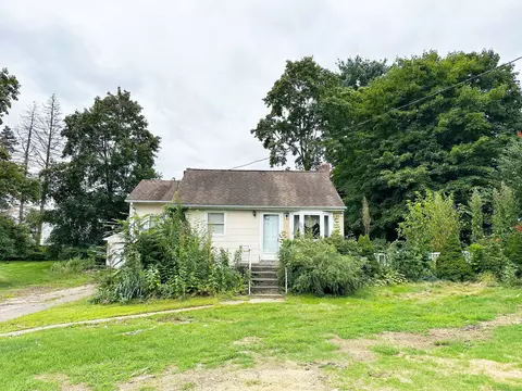 24 Holt St, Bristol, CT 06010