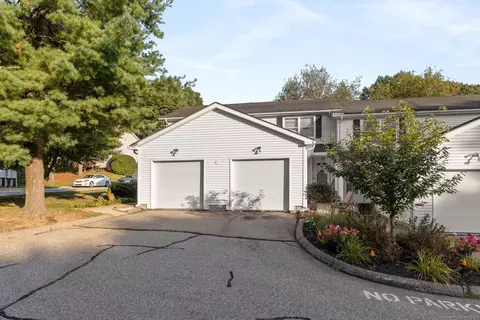 29 Kathleen Dr #4B, Windham, CT 06226