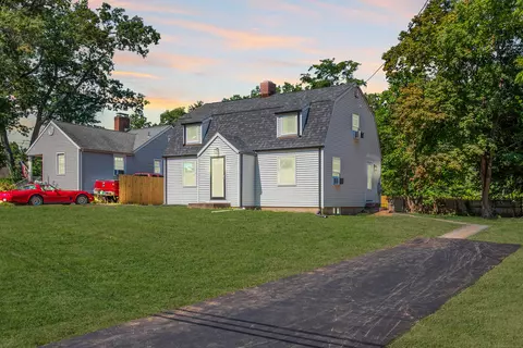 60 Franklin Ave, Plainville, CT 06062