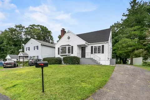 50 Cumberland Dr, Bridgeport, CT 06606