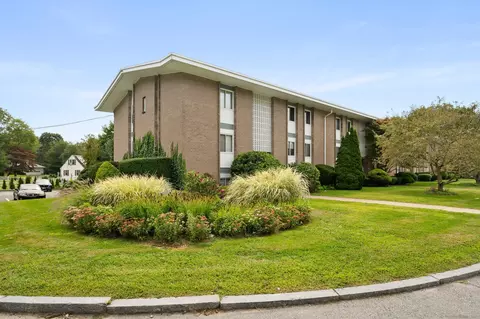 280 Gardner Ave #A2, New London, CT 06320