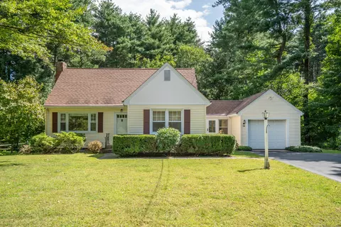 28 Old Farms Rd, Simsbury, CT 06092