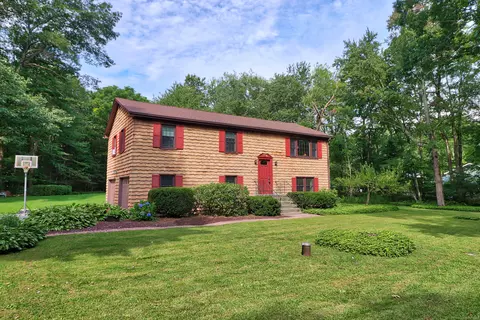227 Turnbull Rd, New Hartford, CT 06057