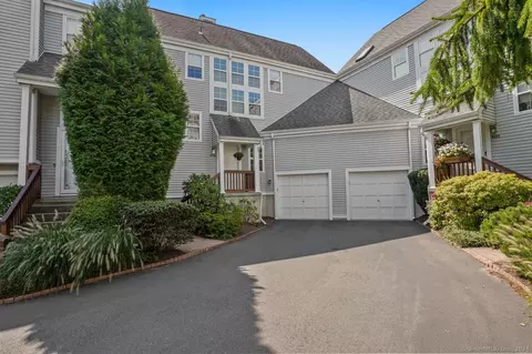 406 Foxboro Dr #406, Norwalk, CT 06851