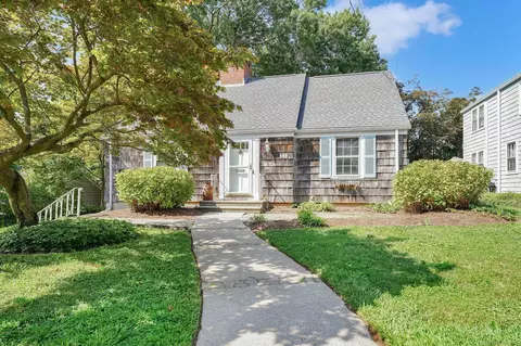 548 Fern St, West Hartford, CT 06107
