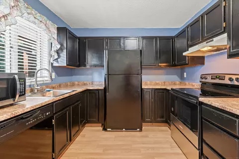 7 Pardee St #5, Bristol, CT 06010