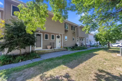 220 Main St #3F, New Hartford, CT 06057