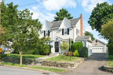 25 Brookfield Ave, Fairfield, CT 06825