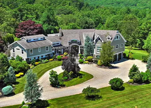 327 Kings Hwy, North Haven, CT 06473