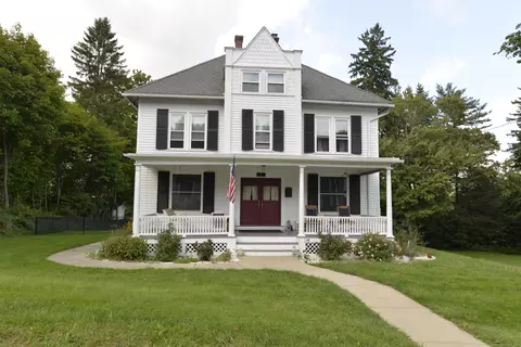 30 Highland Ave, Watertown, CT 06795