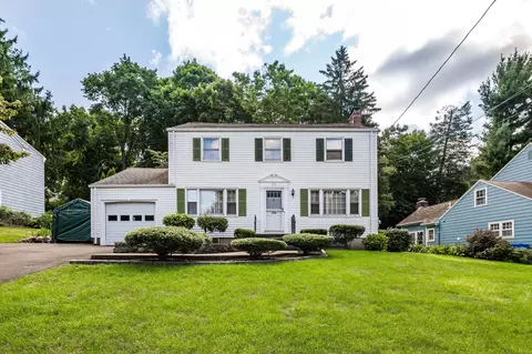 43 Underhill Rd, Hamden, CT 06517