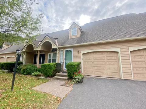 37 Fox Hollow Dr #37, Windsor Locks, CT 06096