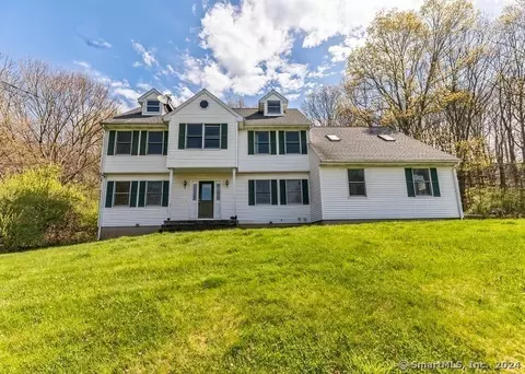 116 Dunbar Ln, Hamden, CT 06514