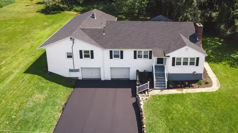 77 Ruggles Row, Southington, CT 06479