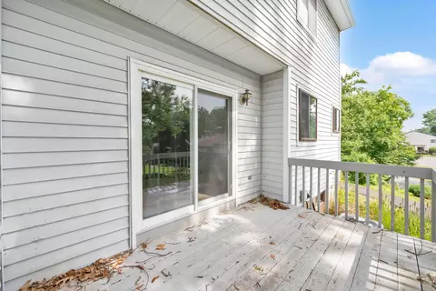 322 Cypress Rd #322, Newington, CT 06111