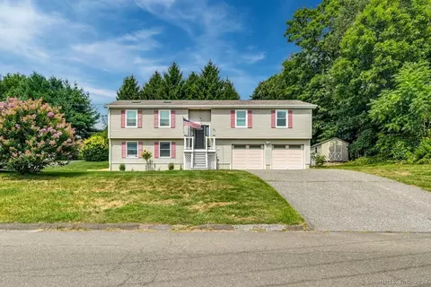 97 Ford St, Ansonia, CT 06401