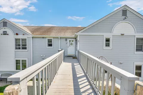 25 Mill Pond Ln #B, Durham, CT 06422