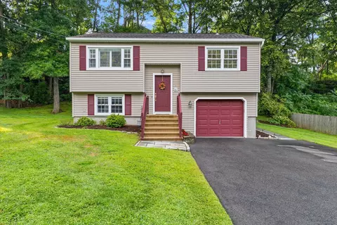 19 Trolley Bridge Rd, Shelton, CT 06484