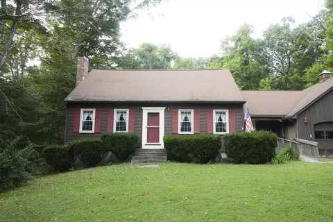 18 Wildwood Ln, East Hampton, CT 06424