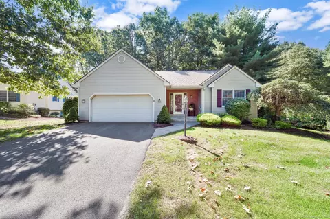 2 Stratton Cir #2, Enfield, CT 06082