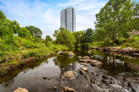 1 Broad St #9G, Stamford, CT 06901
