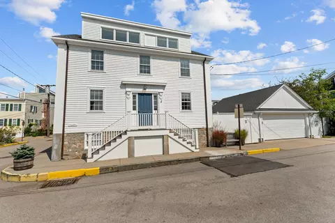 2 Church St, Stonington, CT 06378