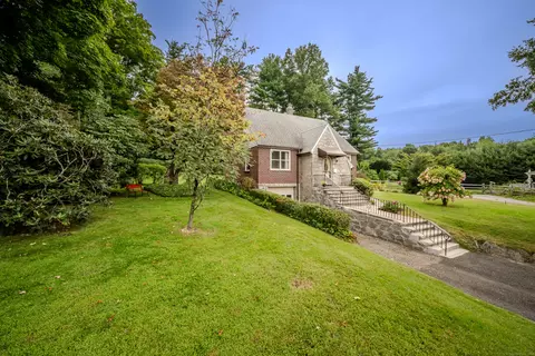 90 Cherry Ave, Watertown, CT 06795