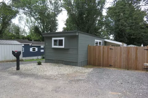 15 Conrad Park, Killingly, CT 06241
