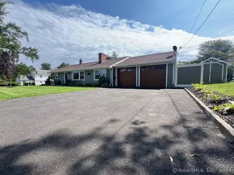 60 Ridgewood Dr, Milford, CT 06460