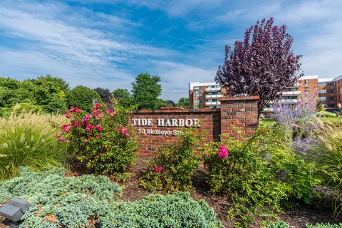 50 Birdseye St #406, Stratford, CT 06615