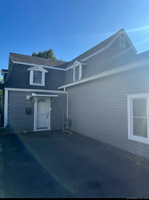 40 West St, New London, CT 06320