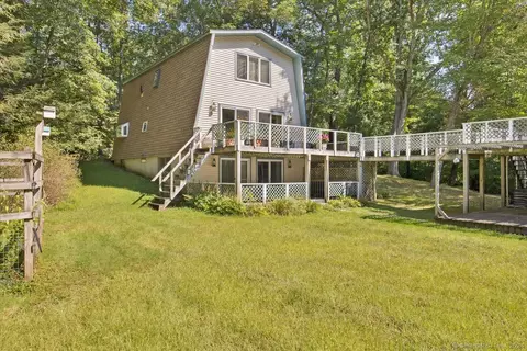 37 Brookside Ln, Mansfield, CT 06250