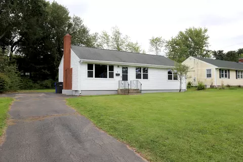 18 High Ridge Rd, Ellington, CT 06029