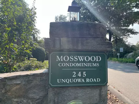 245 Unquowa Rd #91, Fairfield, CT 06824