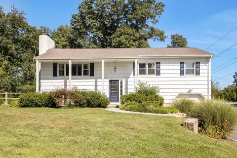 9 Littlebrook Rd, Darien, CT 06820