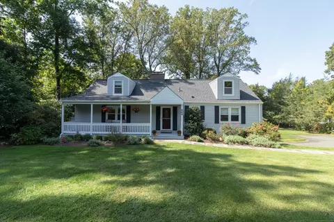 868 Bayberry Ln, Orange, CT 06477