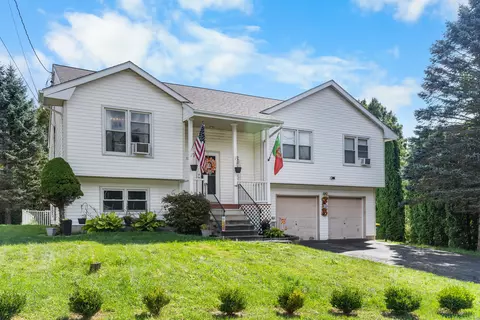 57 Oakcrest Cir, Waterbury, CT 06708