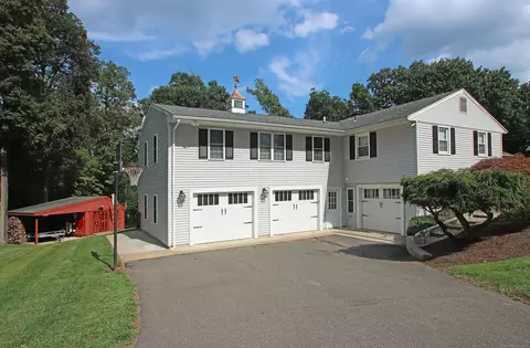 71 Maltby Ln, Wallingford, CT 06492