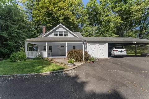 24 Starrs Plain Rd, Danbury, CT 06810