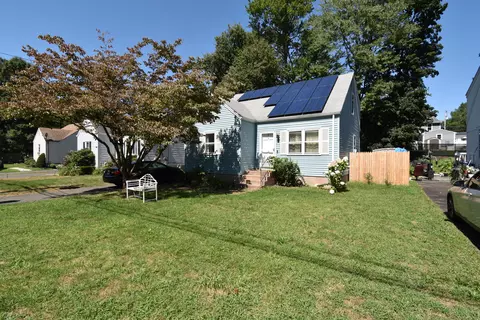 121 Westerly St, Manchester, CT 06042