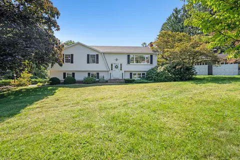 452 Bell St, Glastonbury, CT 06033