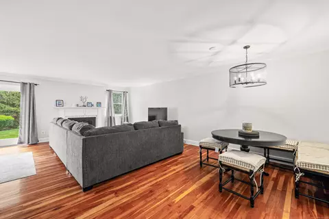 45 Lambert Cmn #45, Wilton, CT 06897