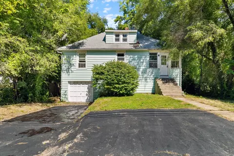 7 Jerome Ave, Montville, CT 06382