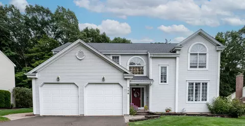 126 Stage Coach Ln, Newington, CT 06111